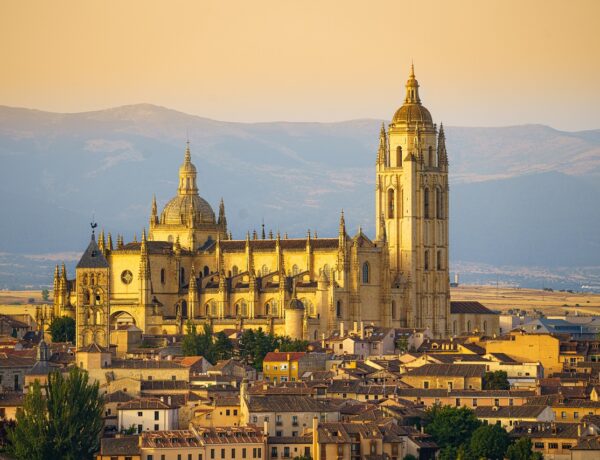 Guia brasileiro em Segovia